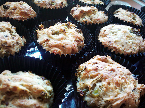 Cheese and Brocolli Lunch Muffins - The Inky Kitchen