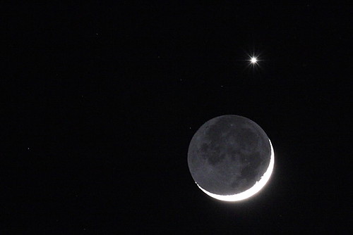 月と金星（地球照） by Satoshi.A.