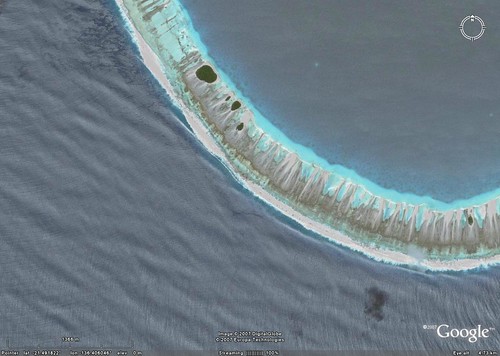 Matureivavo Atoll - DigitalGlobe Image from Google Earth (1-20,000)
