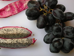 dragon fruit + grapes