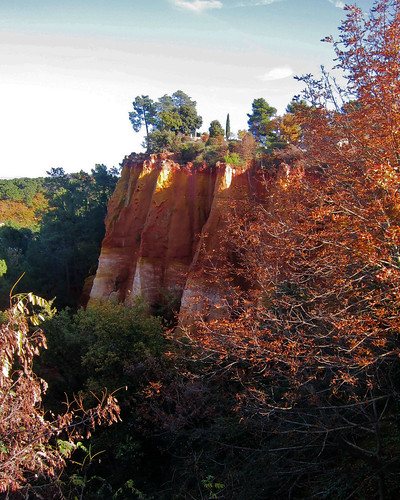 IMG_2357: Red Clay Cliffs at Roussillon