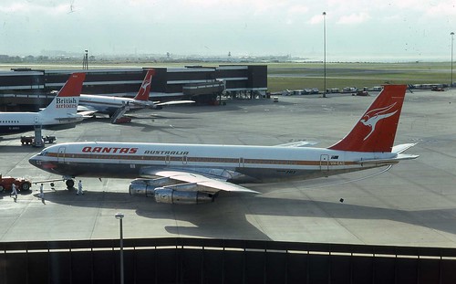 Qantas Boeing 707338C VHEAG by dasdad54