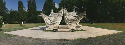 Kerepesi Cemetery - Jozsef Antall's Monument