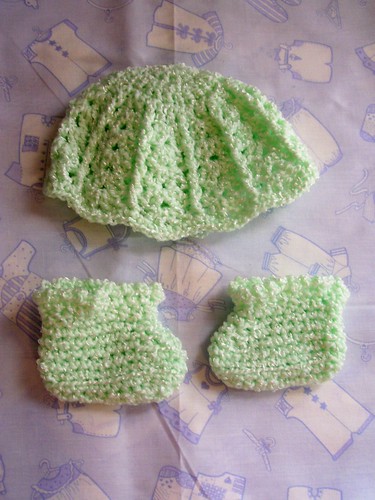 Boy or girl Lg.preemie or Sm. newborn hat and bootie set