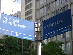 Rua Pamplona x Alameda Ribeirão Preto