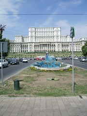 Bucharest - Palatul Poporului - blue fountain