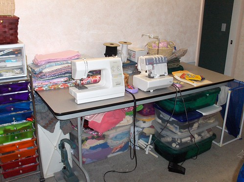 Sewing table, mostly clean