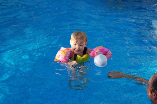 Leda is swimming!