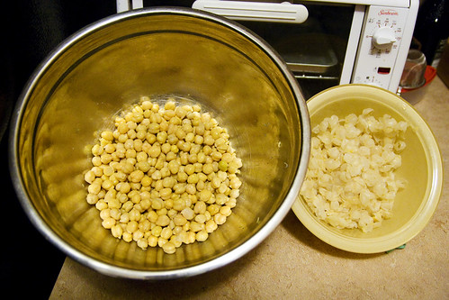 chickpeas and chickpea skins