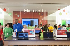 Microsoft Store Bellevue - Grand Opening | Photo Â© Microsoft Store