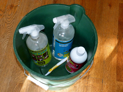 bathroom cleaning kit
