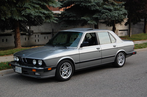 Pictures of my BMW E28 535i