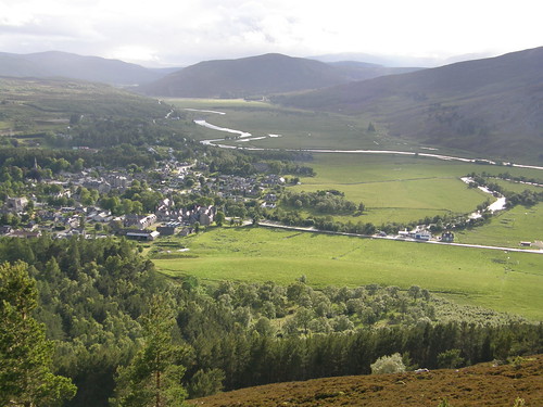 Braemar from above