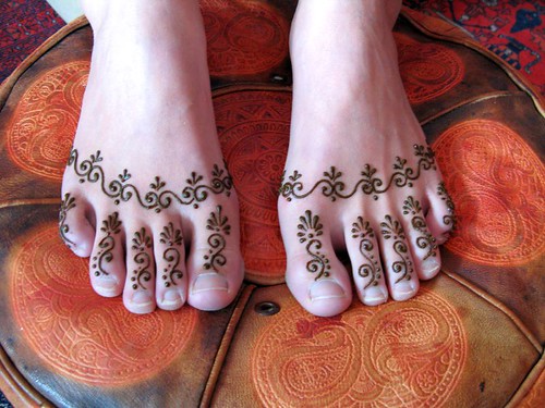 becky's henna feet by