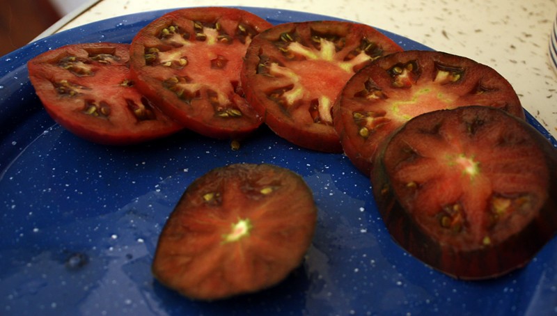 Black Seaman Tomato Sliced