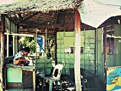 Snack time, Pulau Tioman