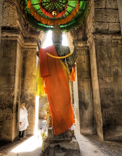creative commons hi-res photo of the day:  Shiva in the Light (2373 x 3026)