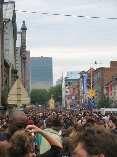 Evacuated crowd from 'Couleur Café'