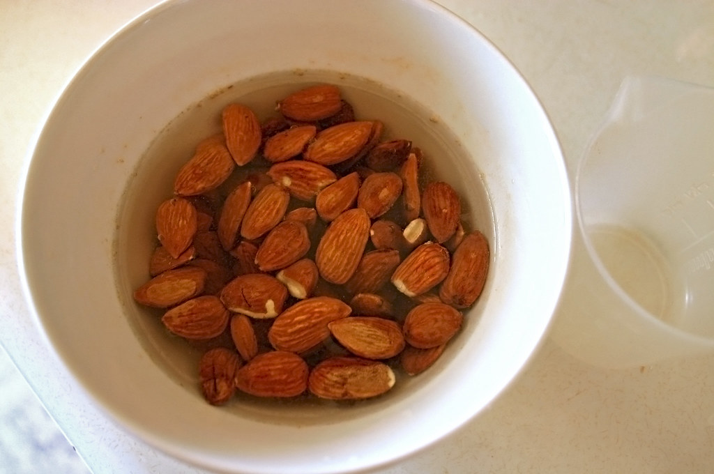 Soaking raw almonds