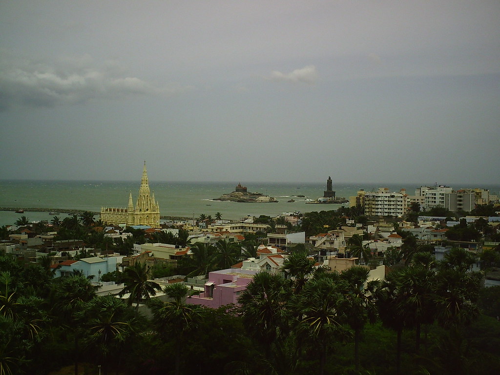 Thiruvalluvar Statue and Vivekananda Rock Memorial in long view<br />