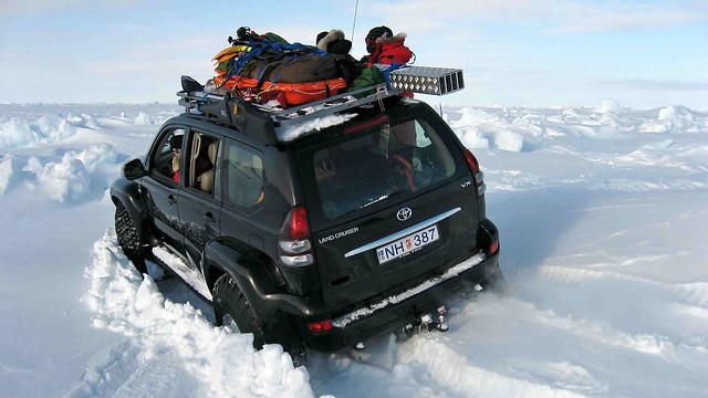 expedition arctic toyota northpole topgear hilux icelanders arctictrucks magneticnorthpole extremevehicles