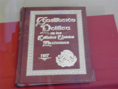  294 Constitucion Politica de los Estados Unidos Mexicanos (1917) (Museo 