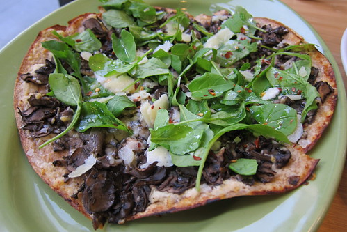 Greenleaf Gourmet Chopshop: mushroom pizza