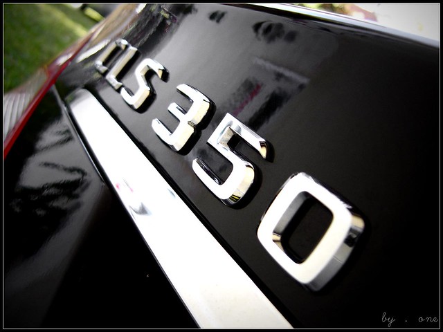 black macro logo mercedes benz class 350 cls