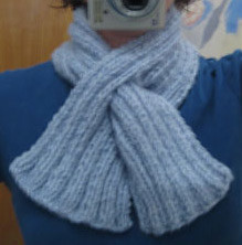 Ravelry: Ribbed Keyhole Scarf pattern by Alison Hansel