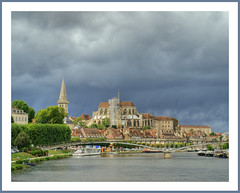 Nasty weather in Auxerre - by <BenoÃ®t>