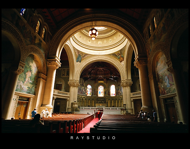 Interior of Stanford Chapel (by RayStudio)