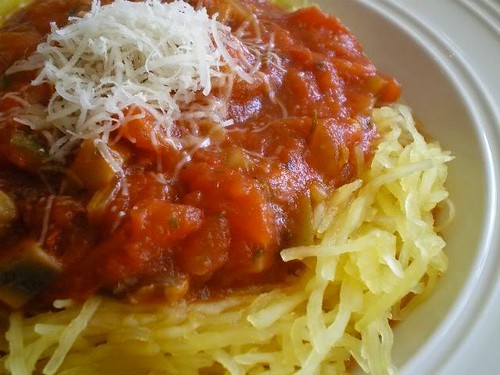 SpaghettiSquashwithTomatoSauce