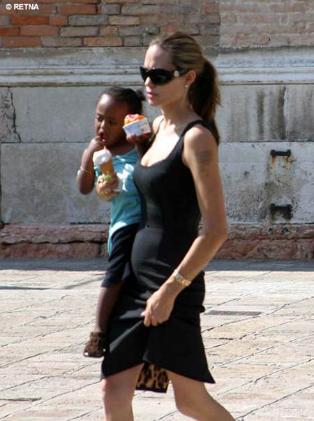 Angelina Jolie de nouveau enceinte?
