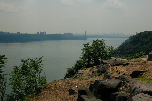 GW bridge and New York City from Palisades
