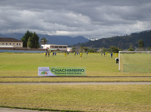 field @ estadio municipal, otavalo, ecuador