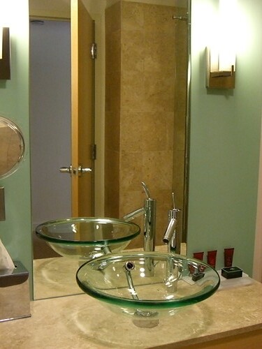 Graves Hotel Bathroom