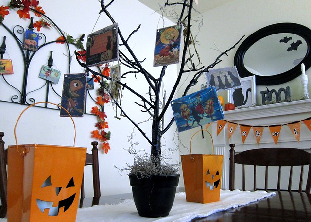 Halloween Decorations - Tree