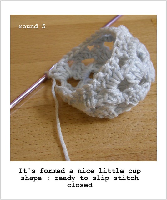 image 10 : Crocheted Baubles