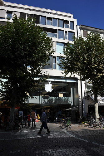 Germany 2010 - Frankfurt - Apple Store (10)