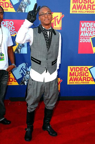 Rapper Lupe Fiasco arrives at the 2008 MTV Video Music Awards  a