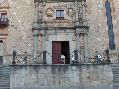 colegio arzobispo fonseca, main entrance