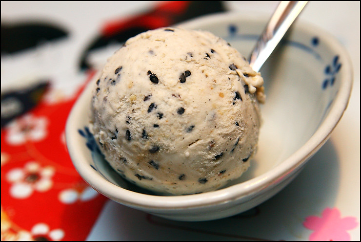 sesame-ice-cream