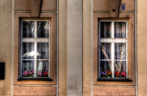 Twin windows. Prague. Ventanas gemelas. Praga