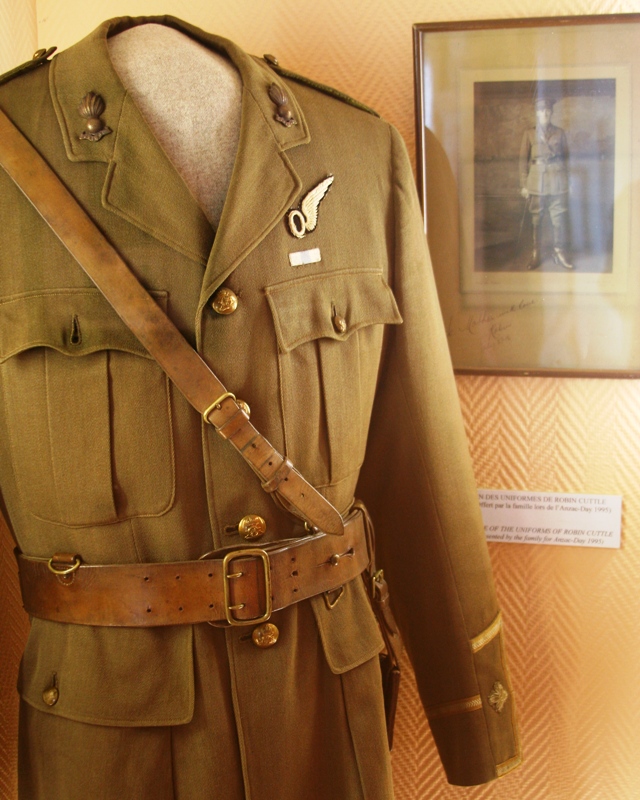 Robin Cuttle's Uniform - Franco-Australian Museum Villers-Bretonneux