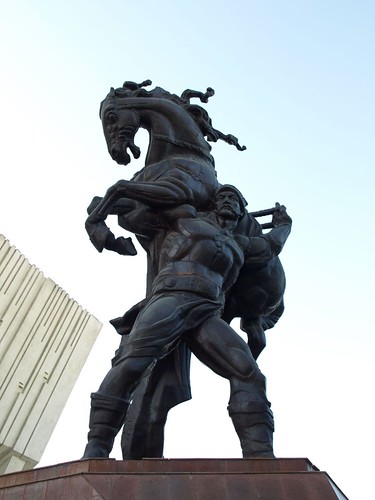 Statue of stron Kyrgyz msn