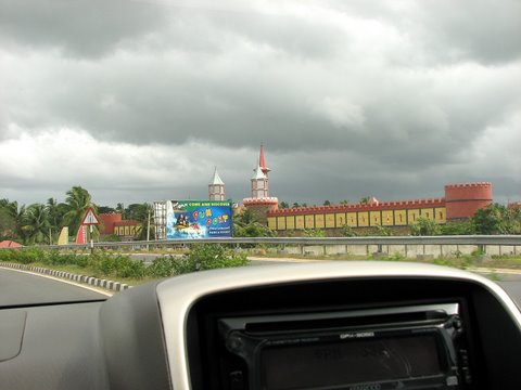 theme park Road to Mysore 150707