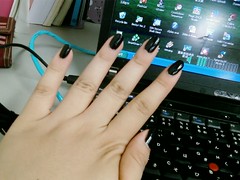 black-nail