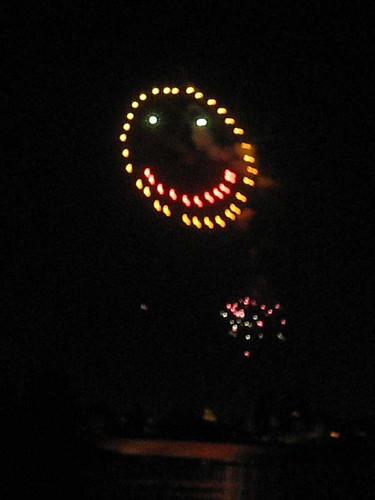 Smiley fireworks by zbmcfate.
