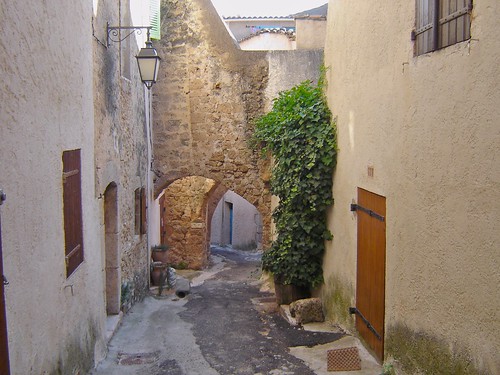 Small street in Villecroze