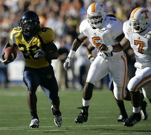 Justin Forsett chased by Tennessee linebacker Rico McCoy